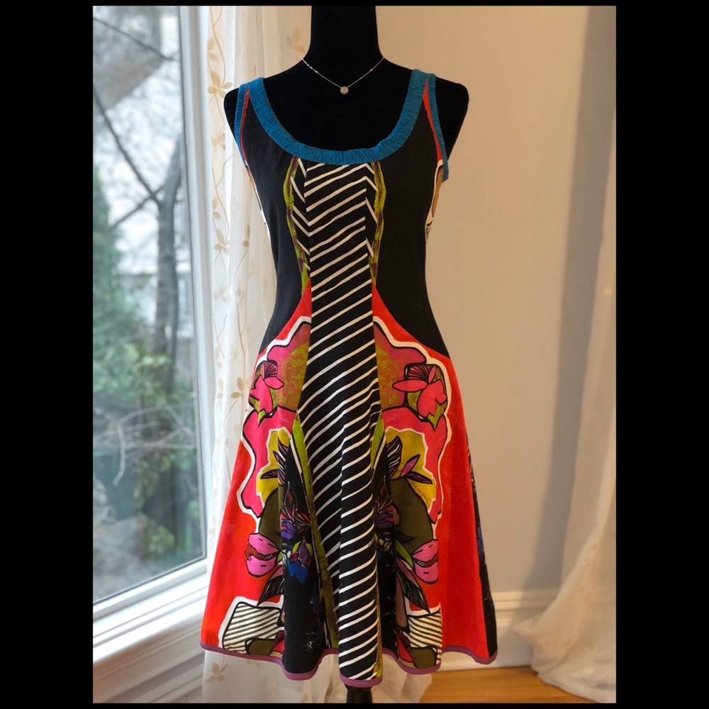 Vibrant Fit-N-Flare Mini from Italy